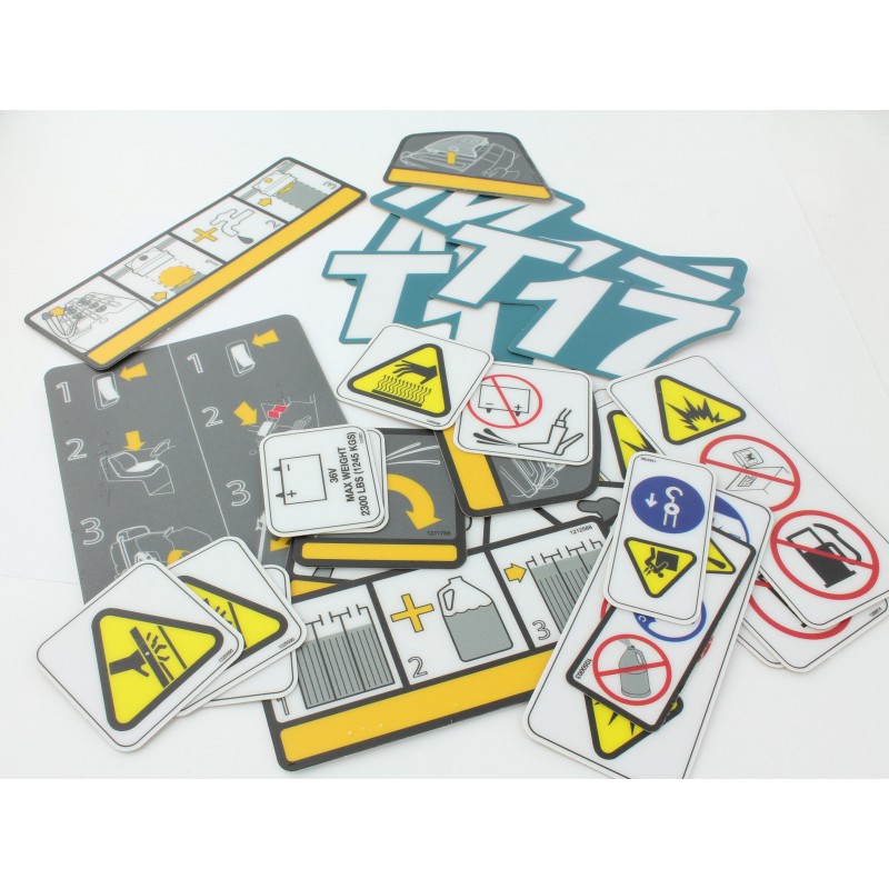 LABEL SET, INFO/HZRD, PYC, CE [T17/M17] POUR AUTOLAVEUSE TENNANT